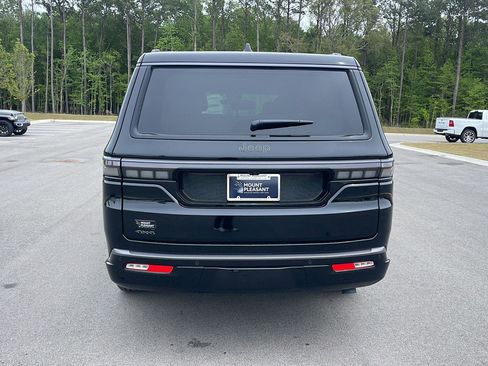 New 2026 Jeep Grand Wagoneer L Limited w/ Premium Group II AWD/4WD image 6
