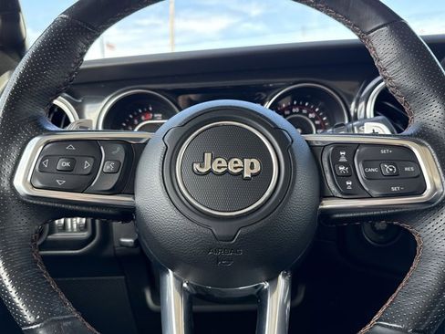 Used 2021 Jeep Wrangler Unlimited Rubicon w/ Xtreme Recon 35" Tire Package image 18