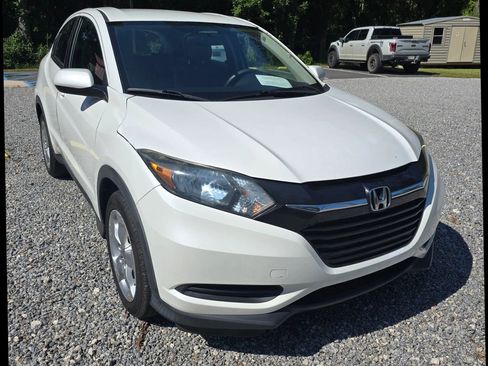 Used 2016 Honda HR-V LX image 3