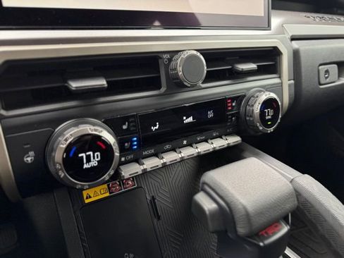 Used 2024 Toyota Tacoma TRD Off-Road w/ TRD Off Road Premium Package image 28