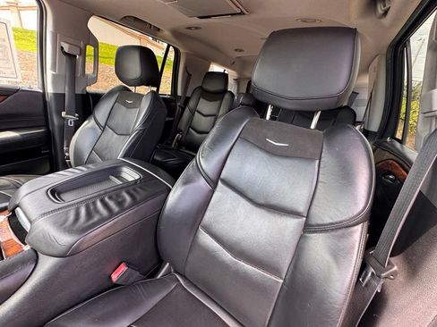 Used 2015 Cadillac Escalade Premium AWD/4WD image 19