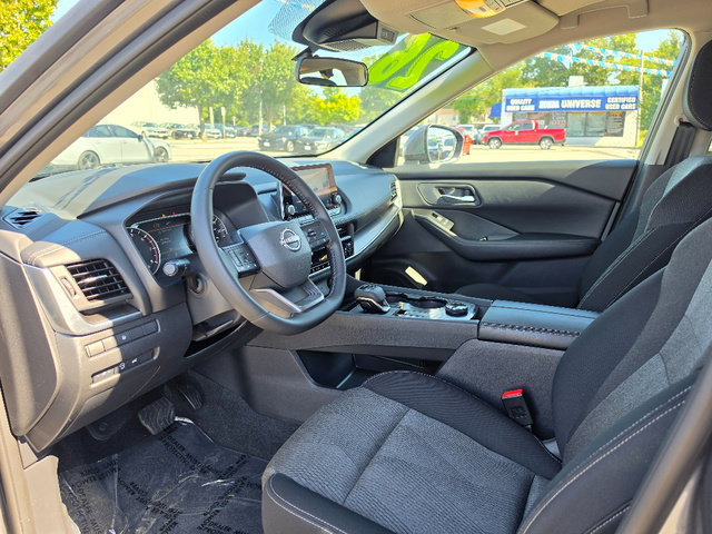 Used 2026 Nissan Rogue SV w/ Cold Weather Package AWD/4WD image 21