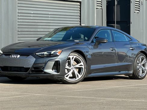Used 2022 Audi e-tron GT Premium Plus image 1