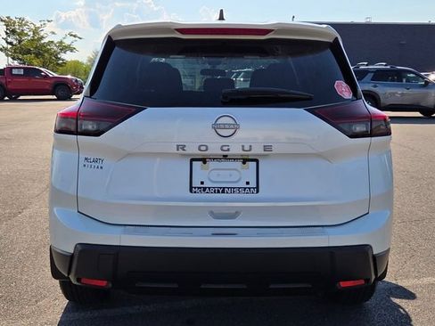 Used 2026 Nissan Rogue SV w/ Cold Weather Package FWD image 7