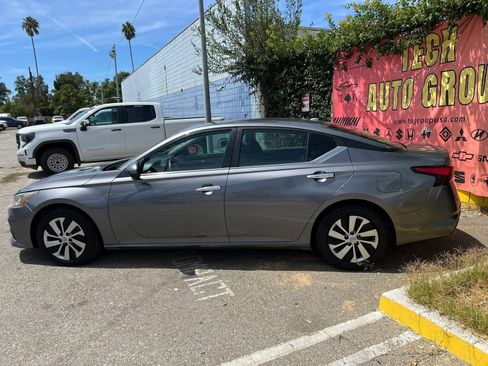 Used 2019 Nissan Altima 2.5 S FWD image 7