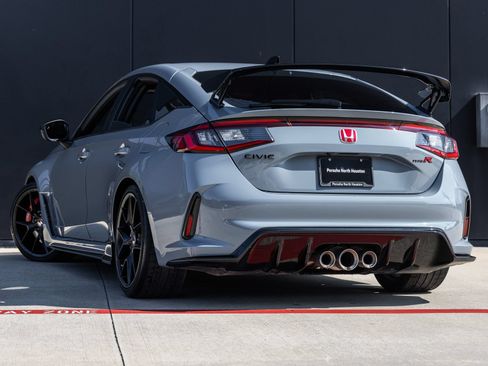Used 2023 Honda Civic Type R image 6