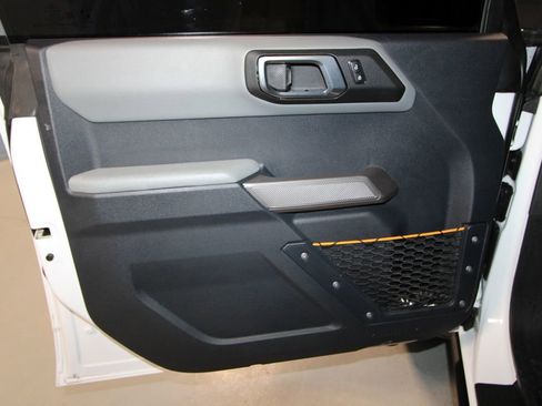 Used 2023 Ford Bronco Badlands w/ Sasquatch Package image 5