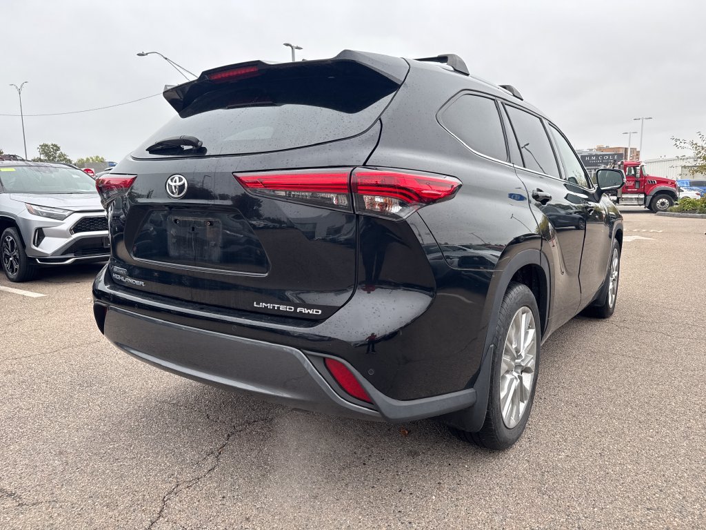 Used 2020 Toyota Highlander Limited AWD/4WD image 7