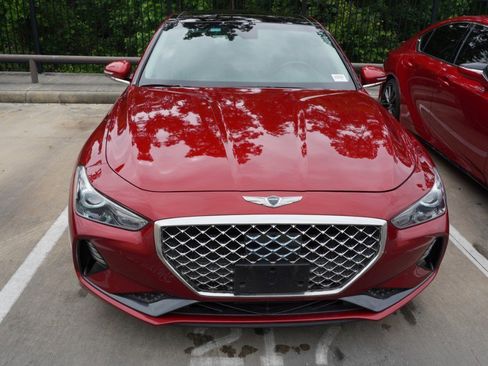 Used 2019 Genesis G70 2.0T Advanced w/ Elite Package RWD image 3