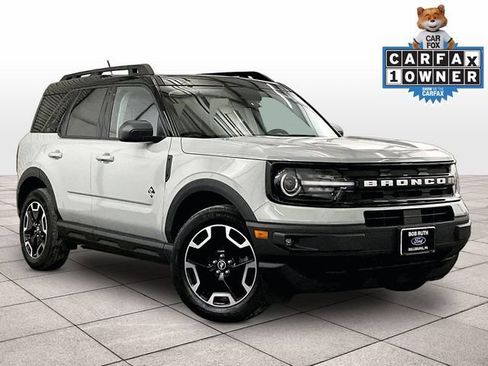 Certified 2023 Ford Bronco Sport Outer Banks w/ Tech Package AWD/4WD image 2