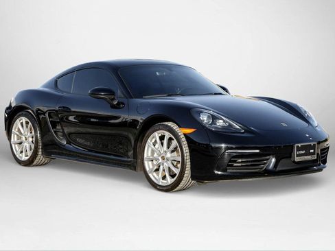 Used 2019 Porsche 718 Cayman image 4