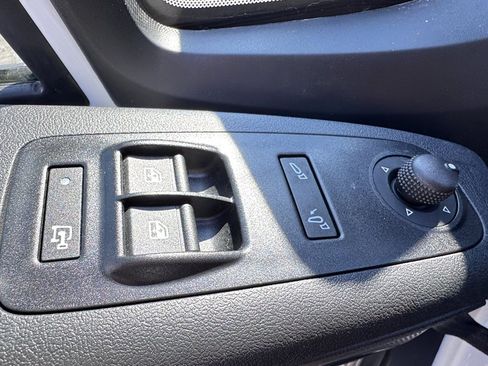 Used 2025 RAM ProMaster 2500 w/ Convenience Group image 14