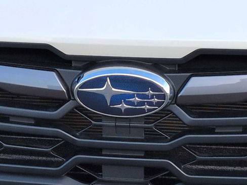 Used 2024 Subaru Crosstrek 2.0i Premium image 12