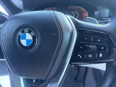 Used 2022 BMW 540i xDrive w/ Premium Package image 18