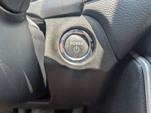 Used 2025 Toyota RAV4 XSE w/ Weather Package AWD/4WD image 19