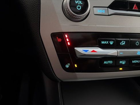 Used 2022 Ford Explorer XLT w/ Equipment Group 202A image 30