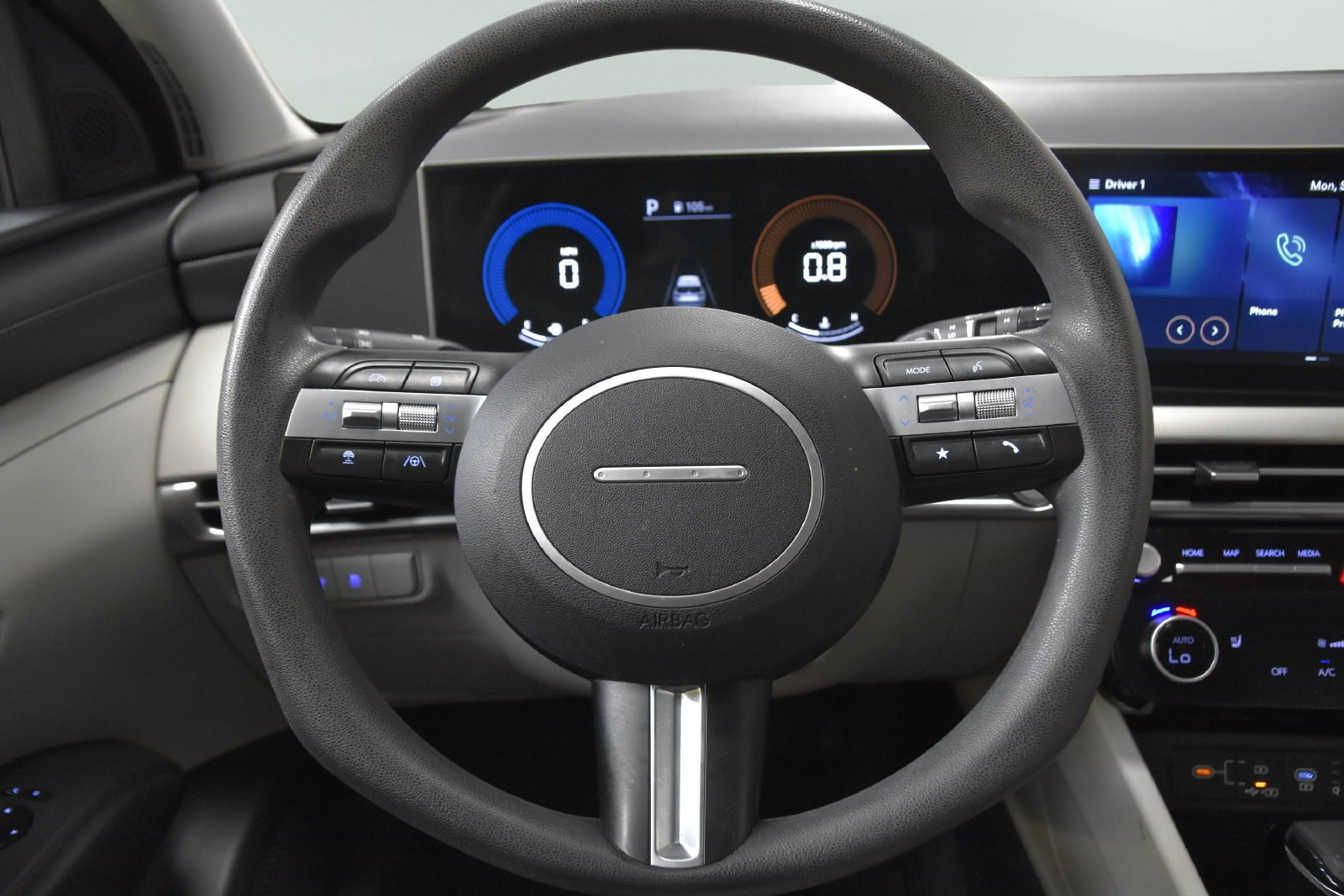 Used 2025 Hyundai Tucson SEL FWD image 12