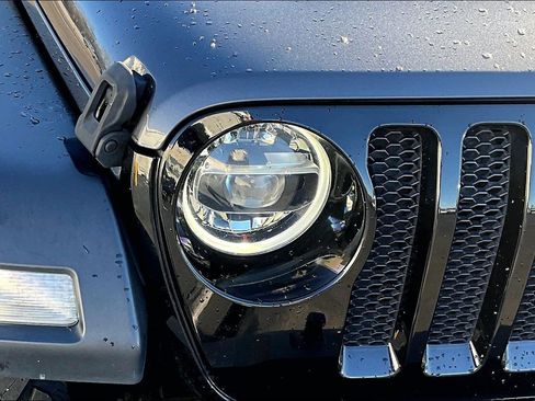 Used 2021 Jeep Wrangler Willys image 30