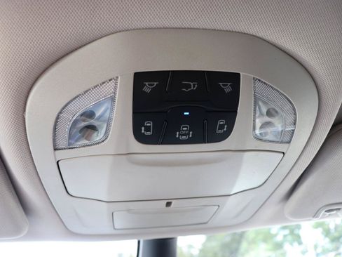 Used 2024 Chrysler Pacifica Touring-L FWD image 52