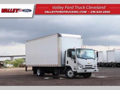 Used 2023 Chevrolet Low Cab Forward 5500XD RWD image 1