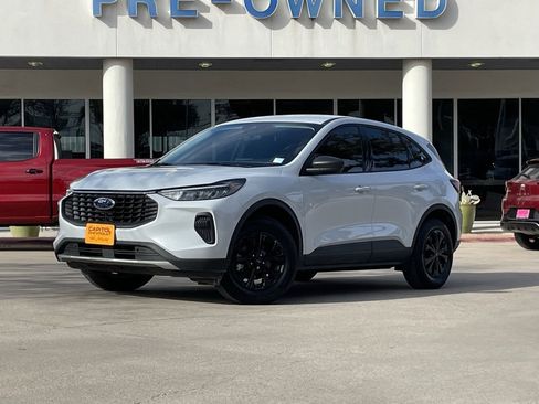 Used 2025 Ford Escape Active image 1