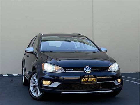 Used 2017 Volkswagen Golf Alltrack S image 45