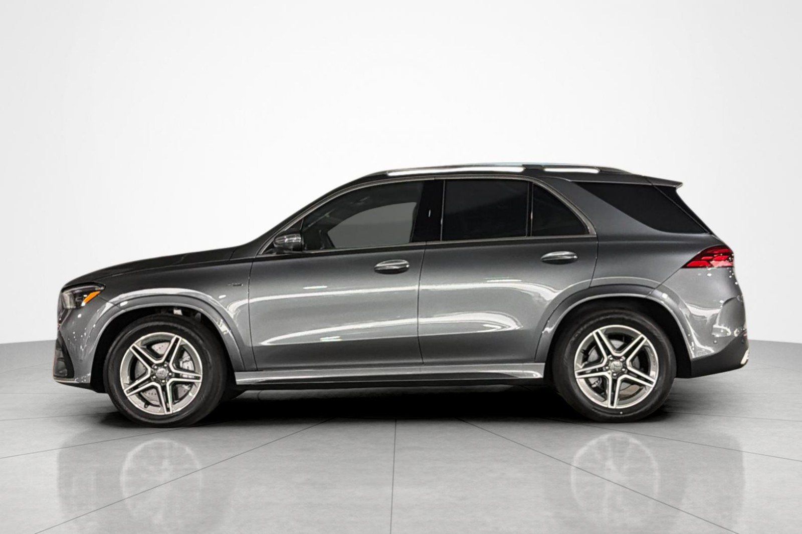 New 2026 Mercedes-Benz GLE 53 AMG 4MATIC image 2