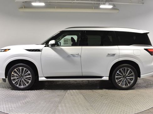 New 2026 INFINITI QX80 Luxe w/ Cargo Package image 2