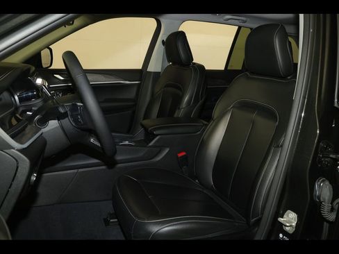 Used 2023 Jeep Grand Cherokee Limited image 24