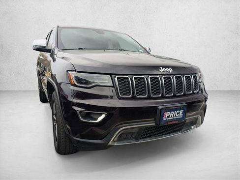 Used 2019 Jeep Grand Cherokee Limited w/ Luxury Group II image 2