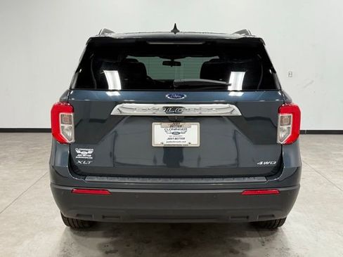 Used 2023 Ford Explorer XLT image 10