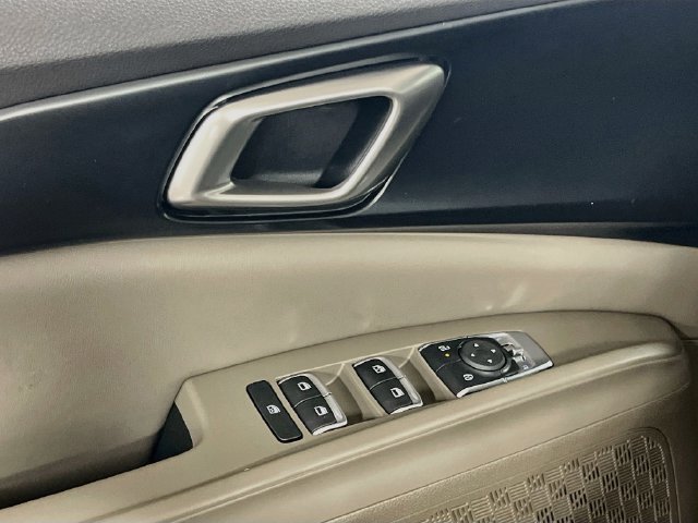New 2027 Kia Carnival LXS FWD image 18