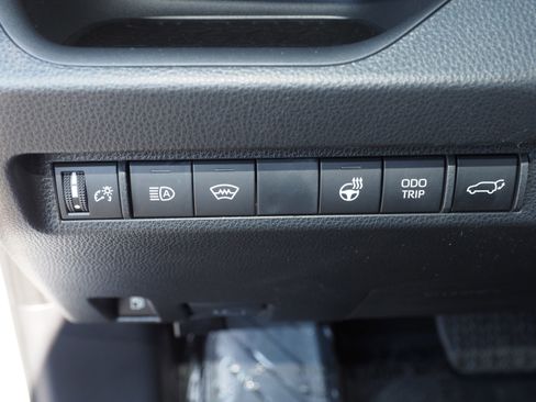 Used 2025 Toyota RAV4 XSE image 28