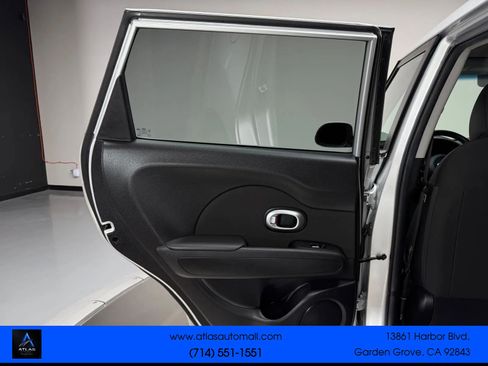 Used 2018 Kia Soul FWD image 16
