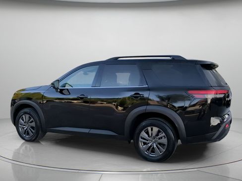 Used 2024 Nissan Pathfinder SV FWD image 19
