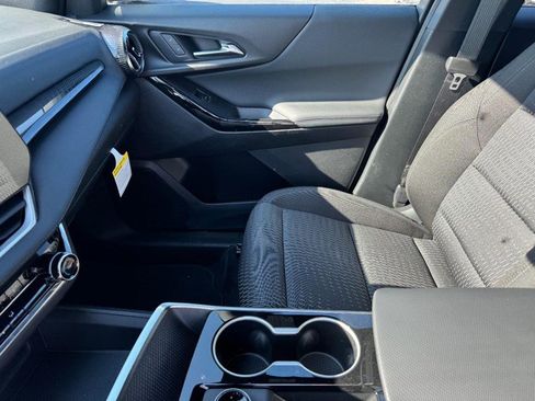 New 2026 Chevrolet Equinox LT FWD image 8