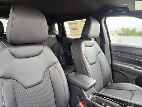 New 2026 Jeep Compass Latitude AWD/4WD image 26