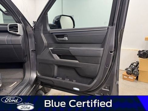 Used 2024 Toyota Tundra Platinum AWD/4WD image 29