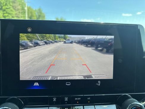 Certified 2024 Chevrolet Colorado Trail Boss w/ Advanced Trailering Package AWD/4WD image 26