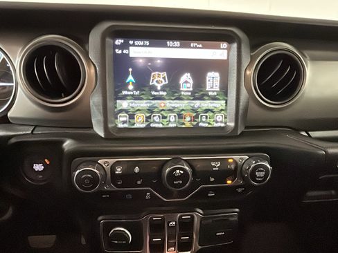 Used 2023 Jeep Wrangler Unlimited w/ Cold Weather Group AWD/4WD image 22