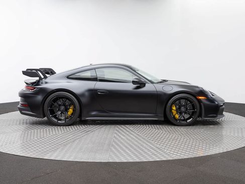 Used 2023 Porsche 911 GT3 RWD image 3