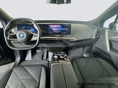 Used 2023 BMW iX xDrive50 w/ Sport Package AWD/4WD image 29