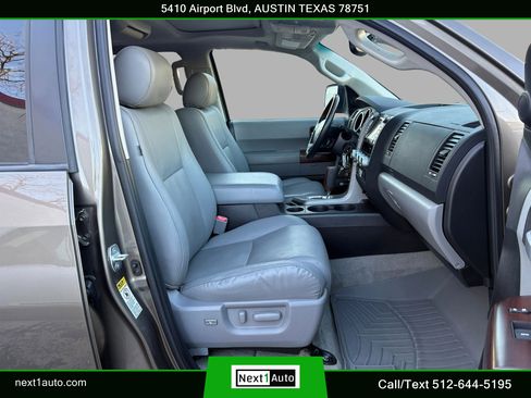 Used 2011 Toyota Sequoia Platinum image 30