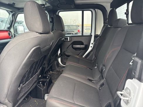 Used 2020 Jeep Gladiator Rubicon image 15
