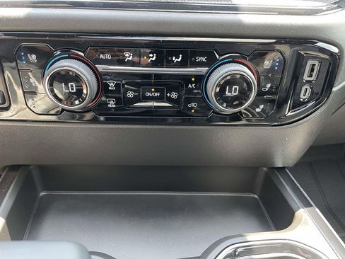Used 2025 Chevrolet Silverado 1500 ZR2 w/ Technology Package AWD/4WD image 26