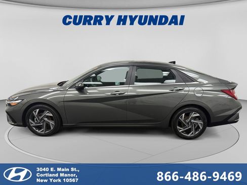 Used 2024 Hyundai Elantra SEL w/ Convenience Package FWD image 2