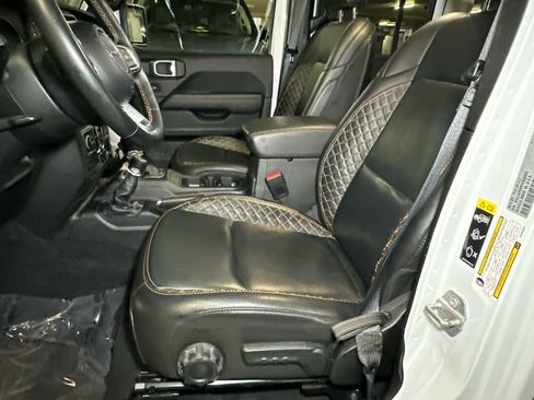 Used 2021 Jeep Wrangler Unlimited Sahara image 22