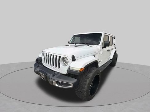 Used 2018 Jeep Wrangler Unlimited Sahara w/ Dual Top Group AWD/4WD image 9