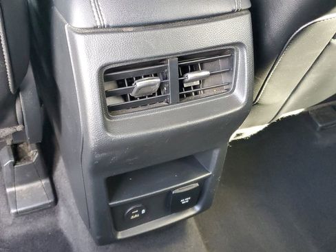 Used 2021 Ford Edge Titanium image 13