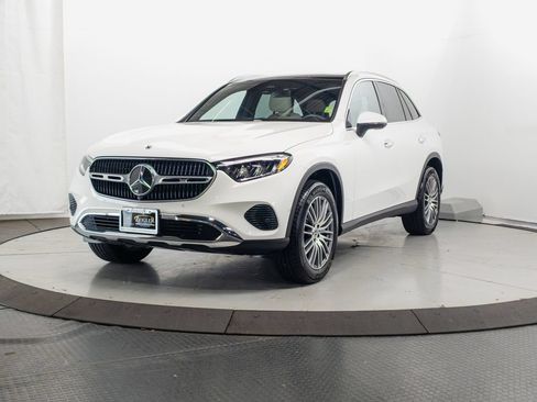 Certified 2026 Mercedes-Benz GLC 300 4MATIC image 3